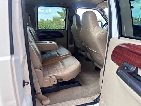Used 2005 Ford F350 Lariat AWD/4WD image 37