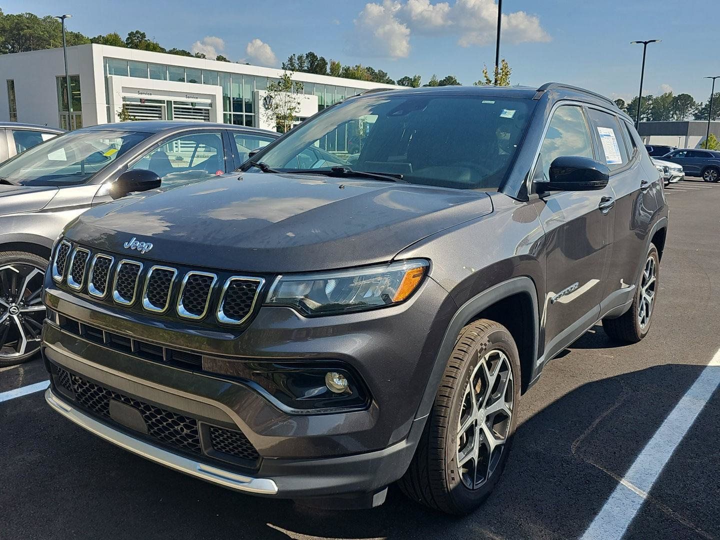 Used 2024 Jeep Compass Limited AWD/4WD image 3