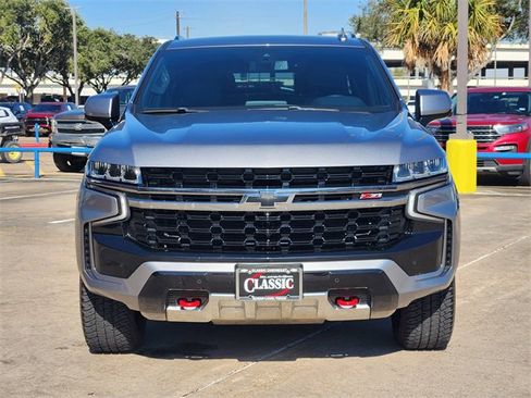 Used 2022 Chevrolet Suburban Z71 w/ Z71 Off-Road Package image 2