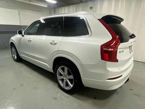Used 2023 Volvo XC90 B5 Core AWD/4WD image 2