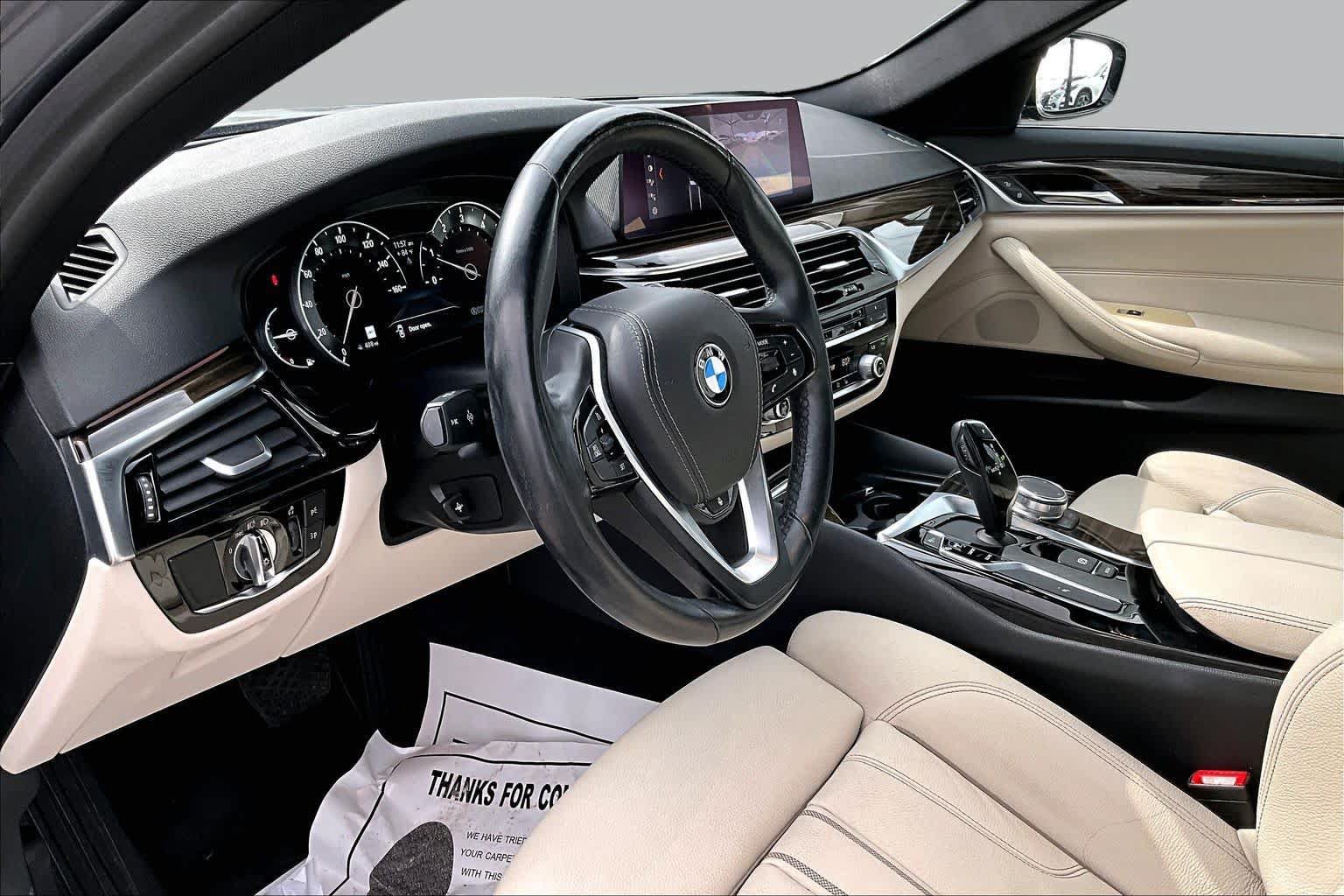 Used 2019 BMW 530i w/ Convenience Package RWD image 18