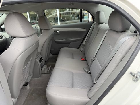Used 2011 Chevrolet Malibu LT FWD image 12