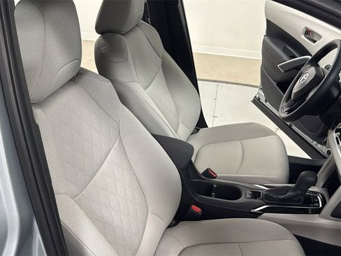 New 2025 Toyota Corolla Cross L image 19