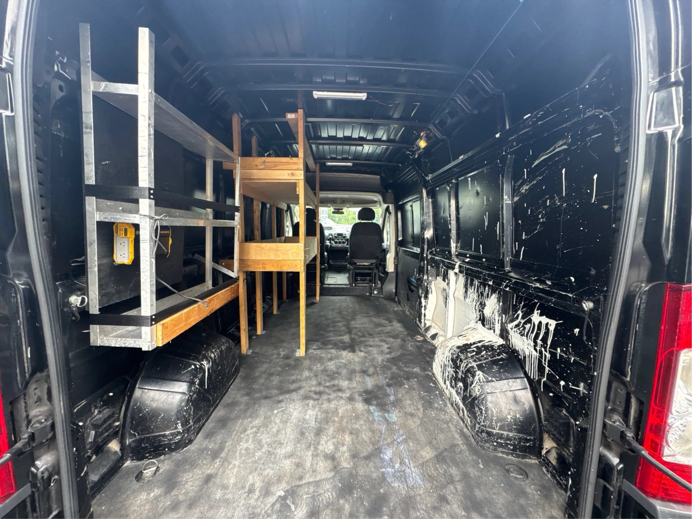 Used 2017 RAM ProMaster 2500 w/ Premium Appearance Group FWD image 21