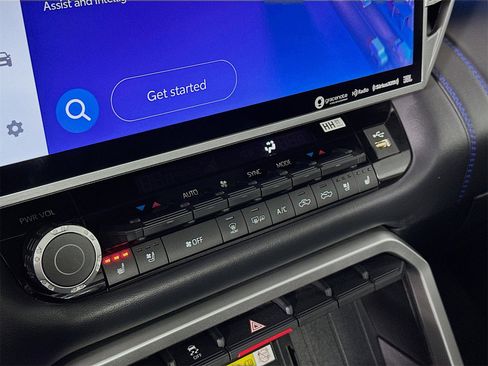 Used 2023 Toyota Tundra Platinum image 16