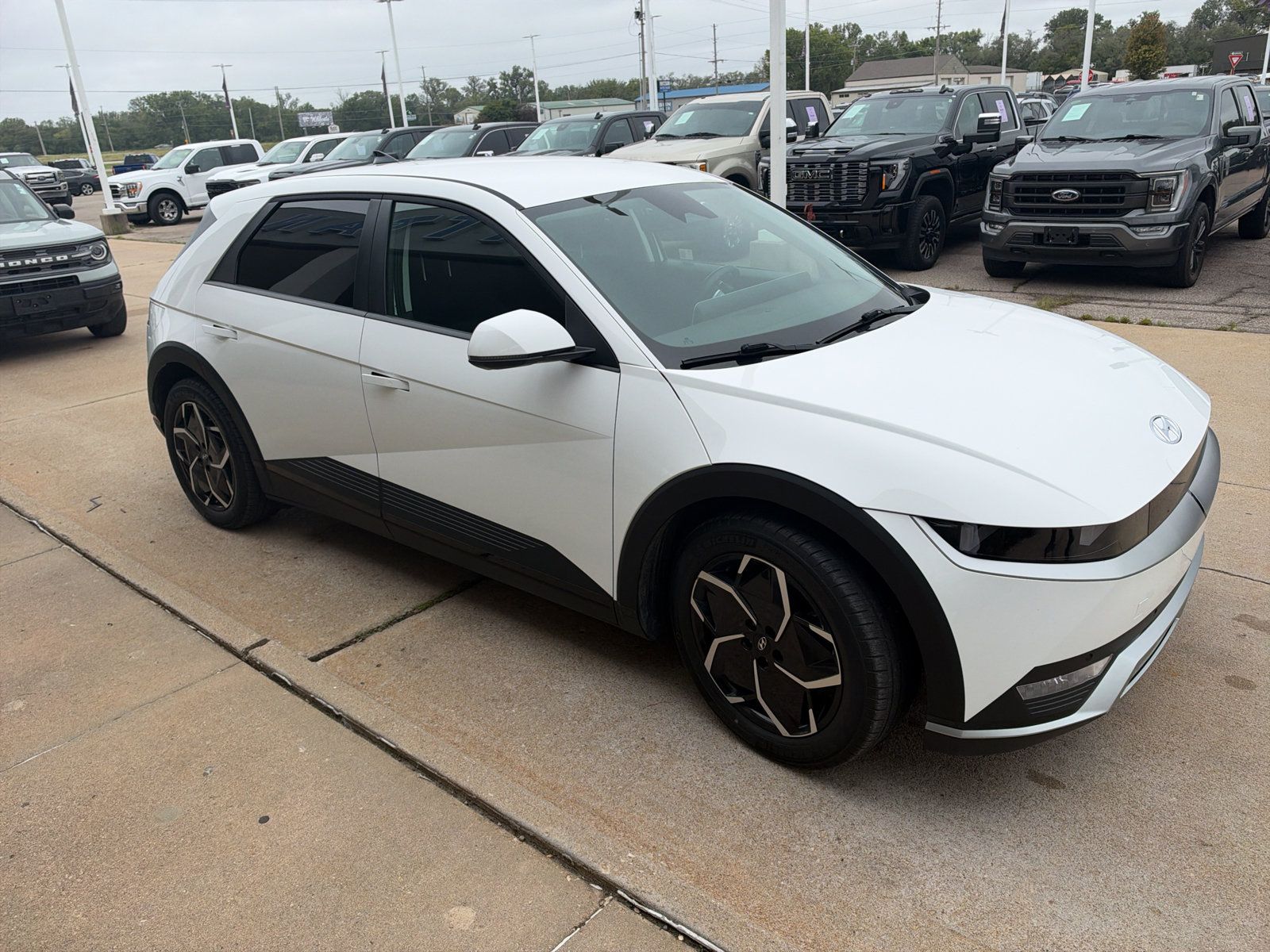 Used 2024 Hyundai Ioniq 5 SEL RWD image 3