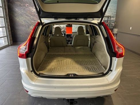 Used 2016 Volvo XC60 T6 w/ Proximity Package image 33