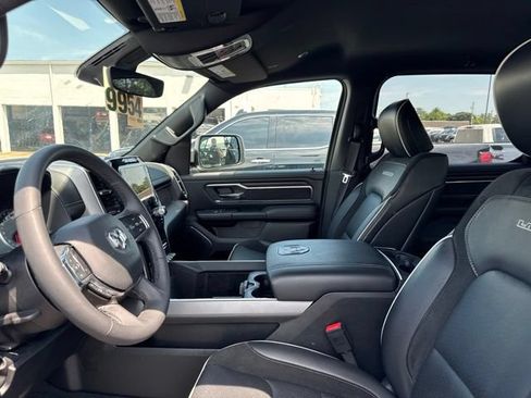 Used 2026 RAM 1500 Laramie AWD/4WD image 10