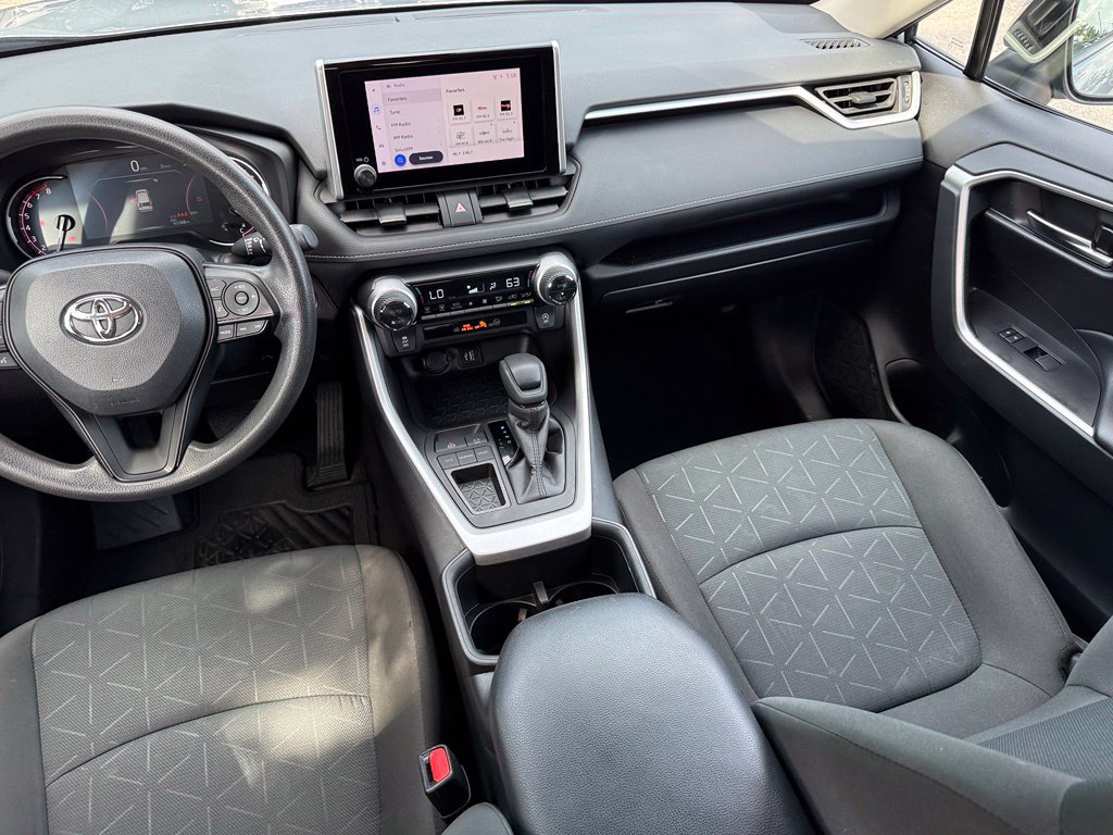 Used 2024 Toyota RAV4 XLE FWD image 26