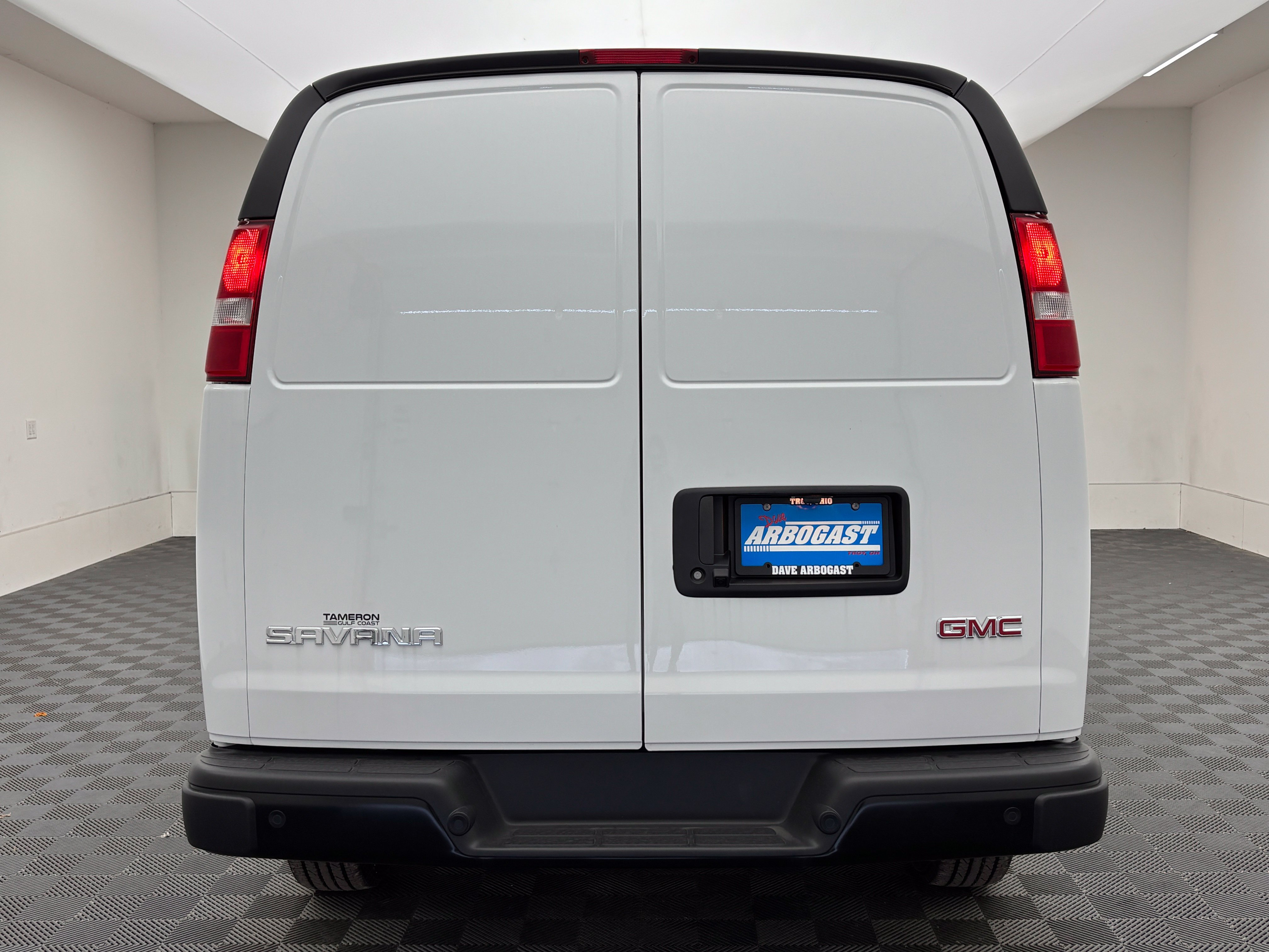 New 2026 GMC Savana 2500 w/ Driver Convenience Package RWD image 6