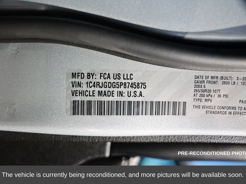 Used 2023 Jeep Grand Cherokee Overland image 39