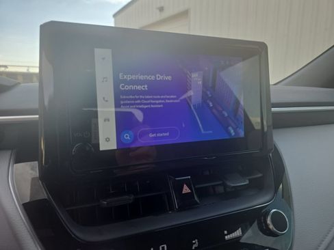 Used 2025 Toyota Corolla SE FWD image 19