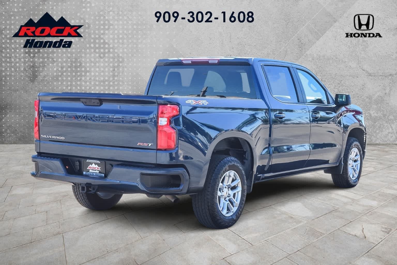 Used 2022 Chevrolet Silverado 1500 RST AWD/4WD image 4
