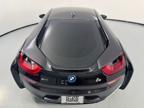 Used 2019 BMW i8 Coupe AWD/4WD image 8