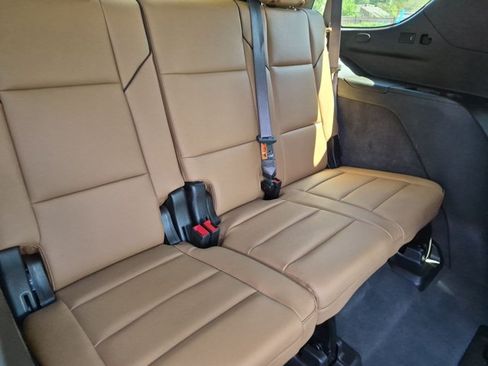 Used 2025 Cadillac Escalade Premium Luxury AWD/4WD image 29