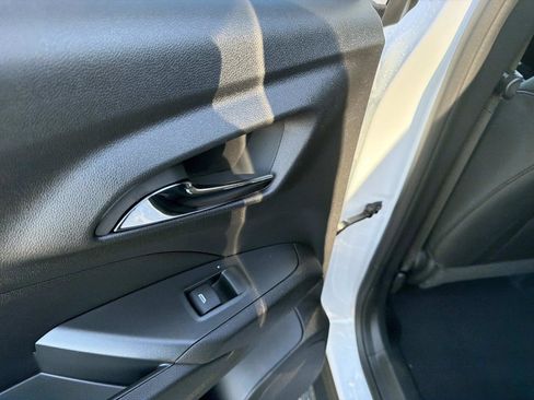 New 2026 Chevrolet Trax LT w/ Driver Confidence Package image 11