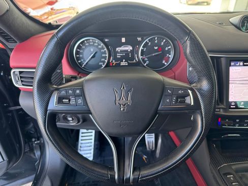 Certified 2022 Maserati Levante Trofeo AWD/4WD image 12