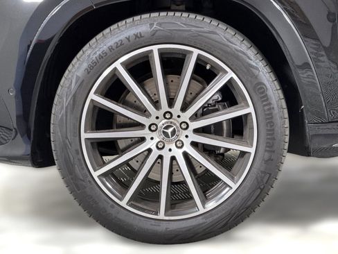 Used 2025 Mercedes-Benz GLS 450 4MATIC image 12