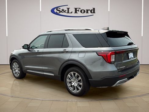 Certified 2026 Ford Explorer Platinum AWD/4WD image 5