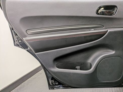 Used 2025 Dodge Durango GT image 21