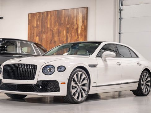 Used 2021 Bentley Flying Spur W12 AWD/4WD image 2
