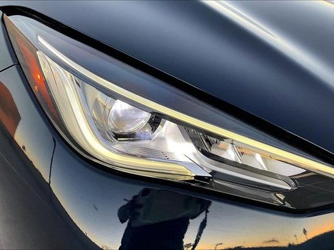 Used 2025 INFINITI QX50 Sport image 29