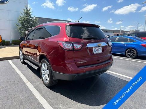 Used 2017 Chevrolet Traverse LT w/ Style and Technology Package FWD image 8