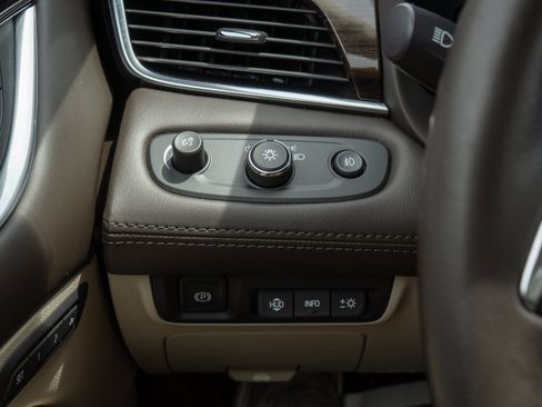Used 2017 Buick LaCrosse Premium w/ Driver Confidence Package #2 FWD image 26