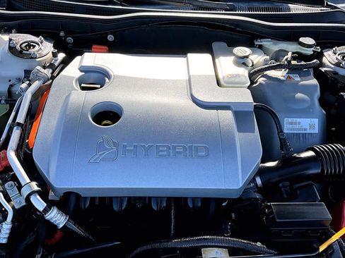 Used 2010 Ford Fusion Hybrid FWD image 31