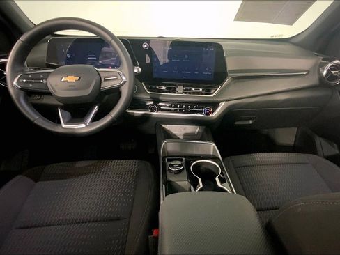 Used 2026 Chevrolet Equinox LT FWD image 16