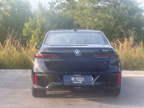 Used 2026 BMW 740i xDrive image 5