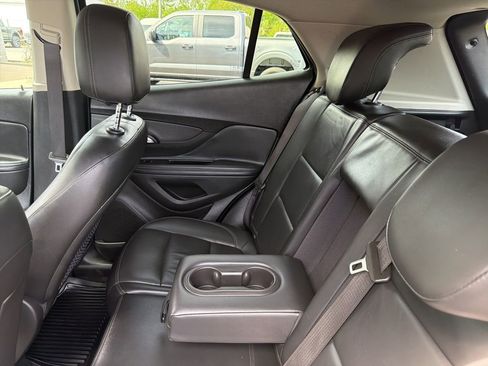 Used 2020 Buick Encore Essence FWD image 10