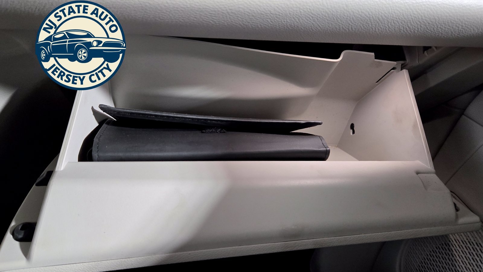 Used 2019 Chrysler Pacifica Touring-L FWD image 21