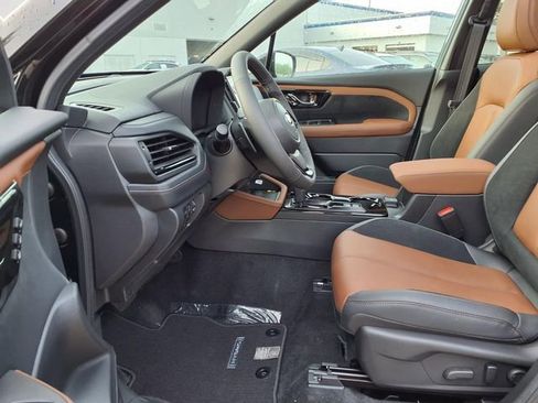 New 2026 Subaru Forester Touring image 7