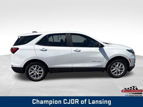 Used 2023 Chevrolet Equinox LS AWD/4WD image 9