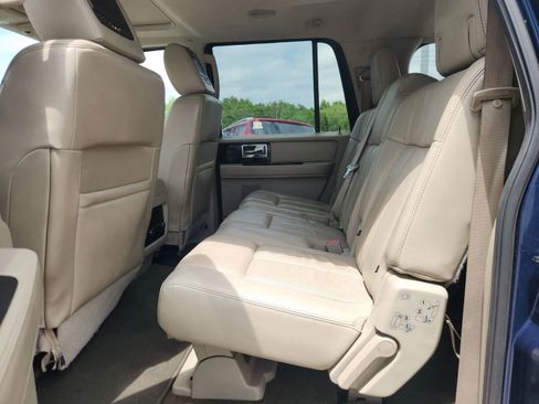 Used 2017 Lincoln Navigator L Select RWD image 10