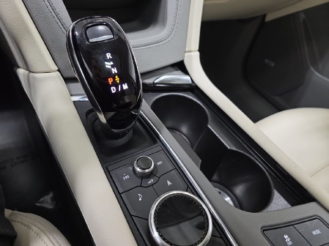 Used 2024 Cadillac XT6 Premium Luxury w/ LPO, Floor Liner Package AWD/4WD image 21
