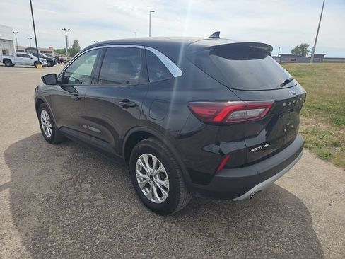 Used 2023 Ford Escape Active w/ Tech Pack #2 AWD/4WD image 3