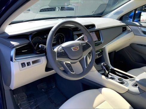 Used 2025 Cadillac XT5 Premium Luxury w/ LPO, Floor Liner Package AWD/4WD image 14