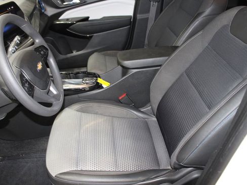 Used 2024 Chevrolet Trax LT image 33