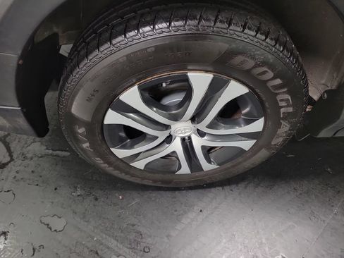 Used 2018 Toyota RAV4 LE w/ All Weather Liner Package AWD/4WD image 11