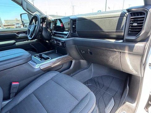 Used 2026 Chevrolet Silverado 3500 LT AWD/4WD image 11