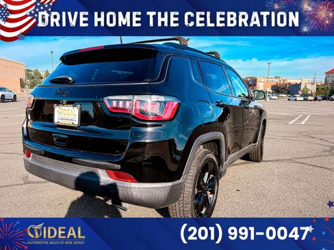 Used 2018 Jeep Compass Latitude w/ Popular Equipment Group AWD/4WD image 7