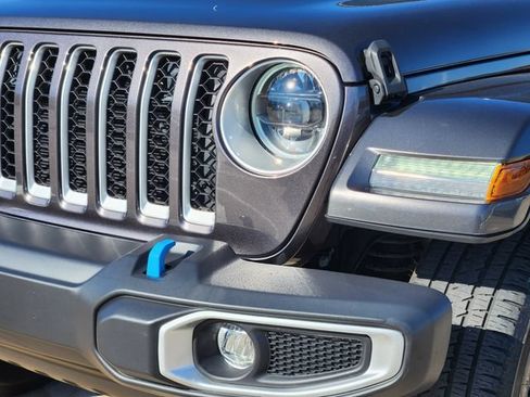 Used 2023 Jeep Wrangler Unlimited Sahara AWD/4WD image 16