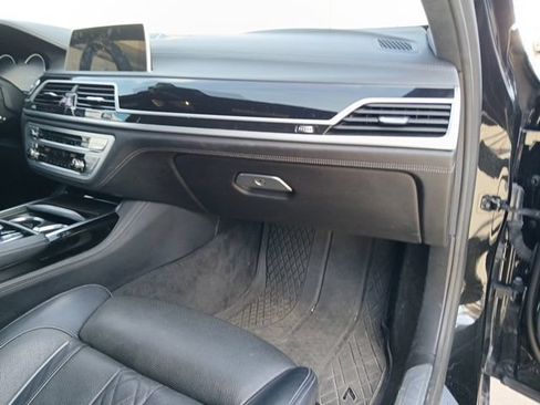 Used 2017 BMW M760i xDrive AWD/4WD image 21