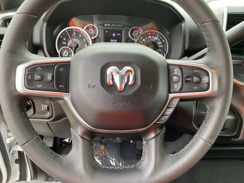 Used 2025 RAM 2500 Big Horn AWD/4WD image 18