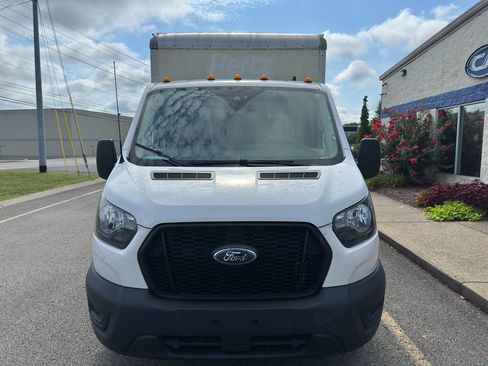 Used 2022 Ford Transit 350 DRW RWD image 9