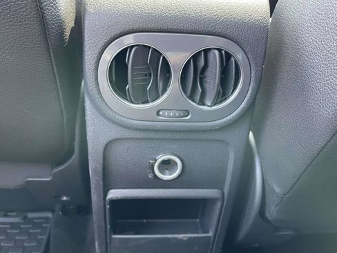 Used 2015 Volkswagen Tiguan SEL FWD image 15