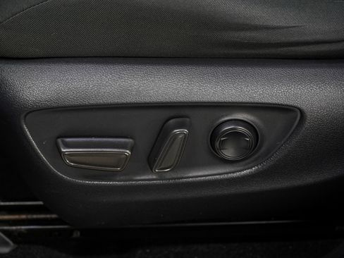 Used 2020 Toyota RAV4 XLE w/ Convenience Package image 24