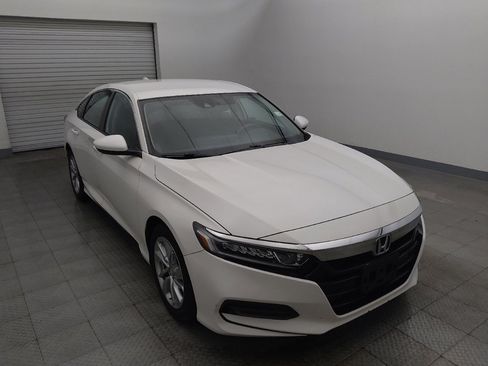 Used 2018 Honda Accord LX image 13